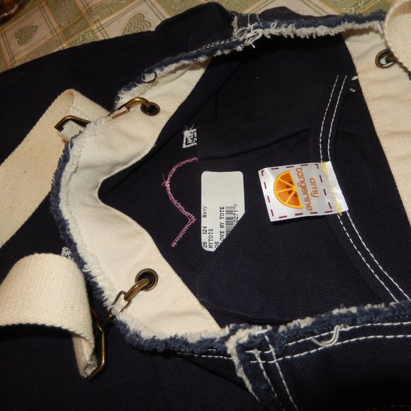 Tote - Picture 3 of 4